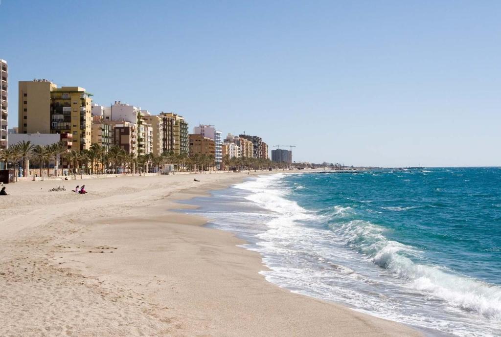 Apartamentos 16:9 Playa Suites Almería Kültér fotó