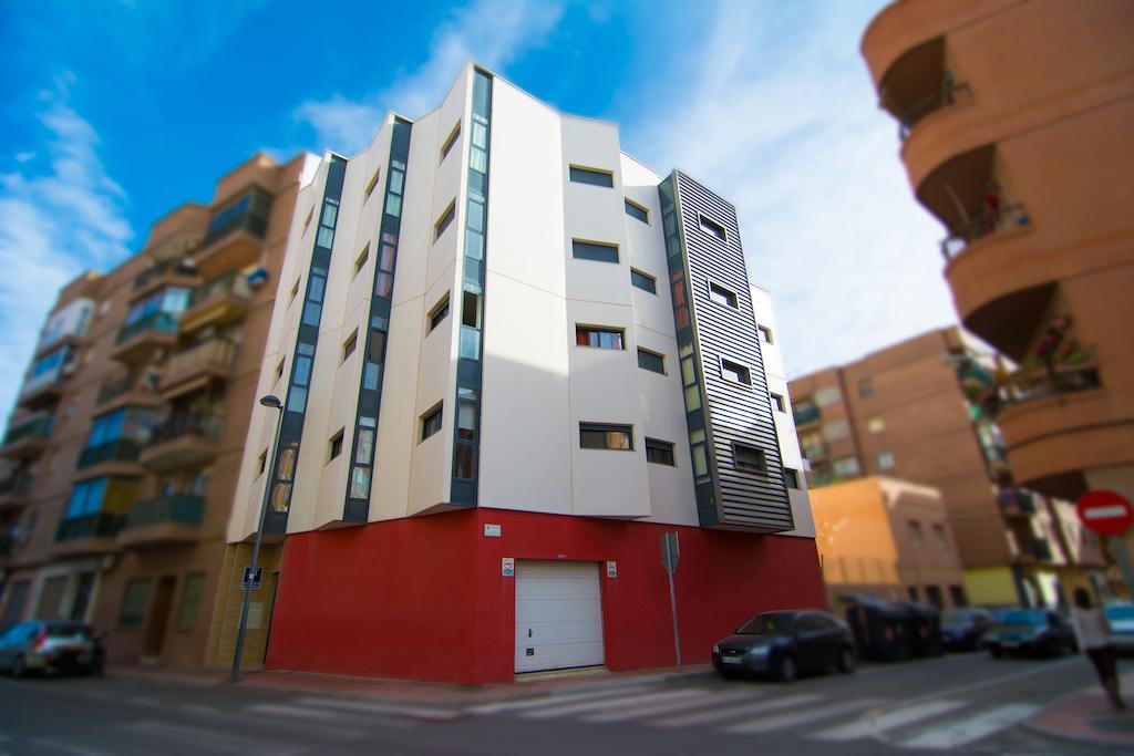 Apartamentos 16:9 Playa Suites Almería Kültér fotó